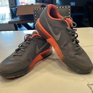 Used Nike AIRMAX